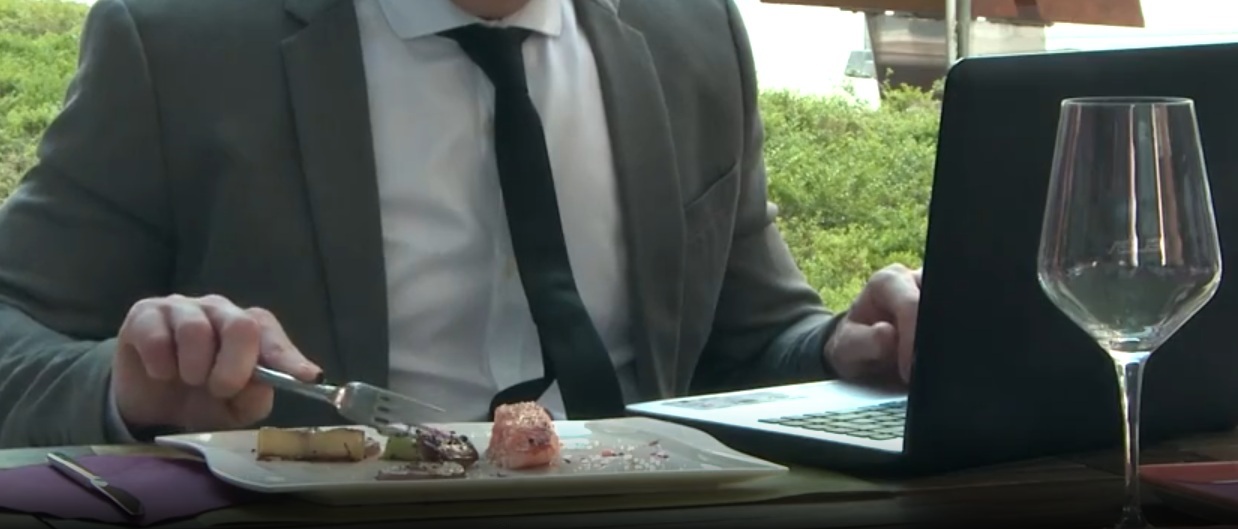 REZBOD one-handed dining utensil at the table